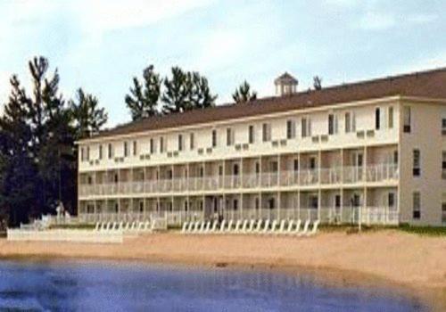 Bridge Vista Beach Hotel&Convention Center Mackinaw Stadt Exterior foto