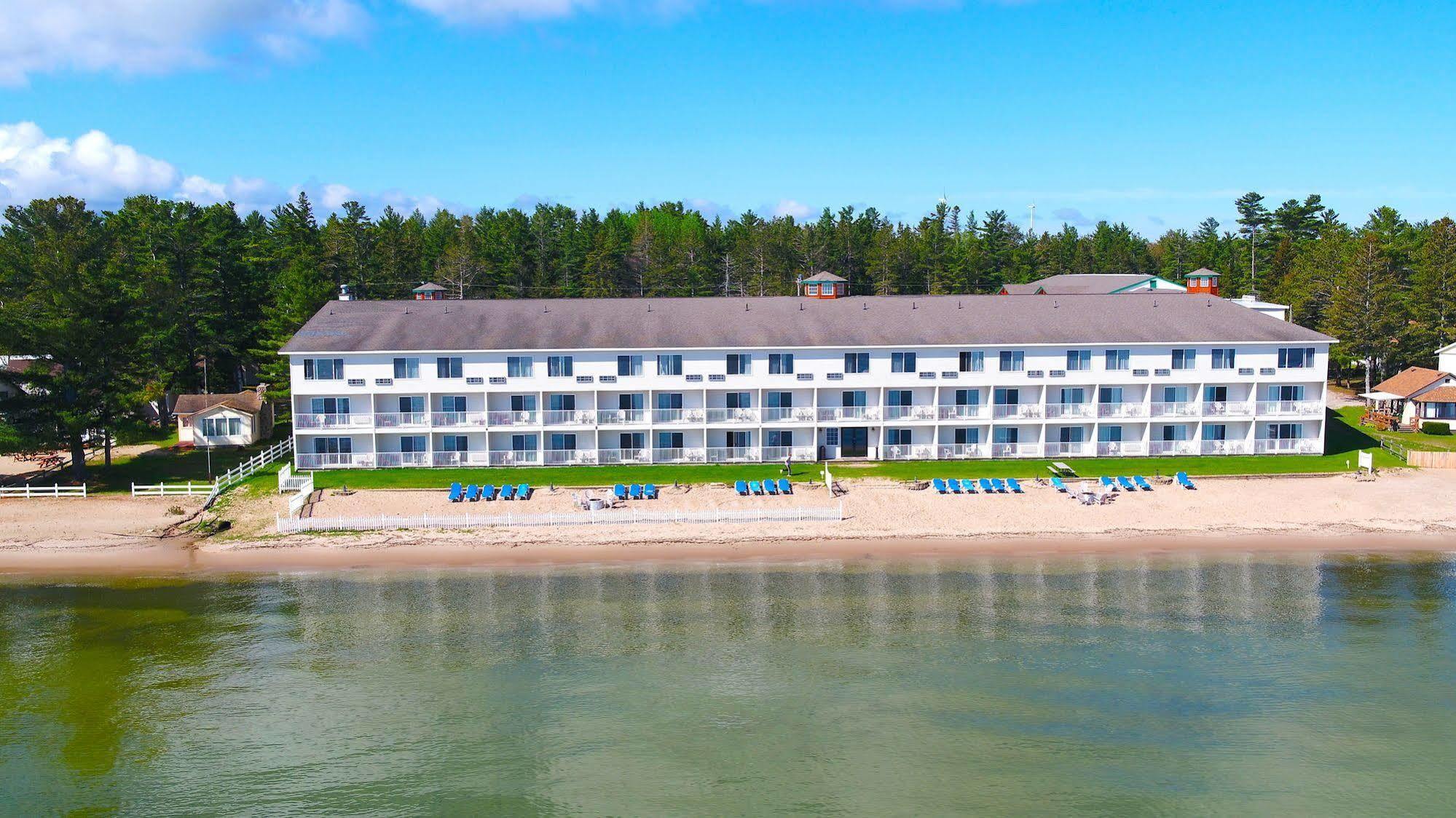Bridge Vista Beach Hotel&Convention Center Mackinaw Stadt Exterior foto